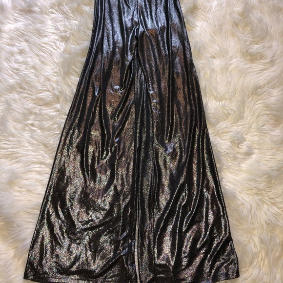 h:ours Shine Jumpsuit in Black - Picture 6 of 10